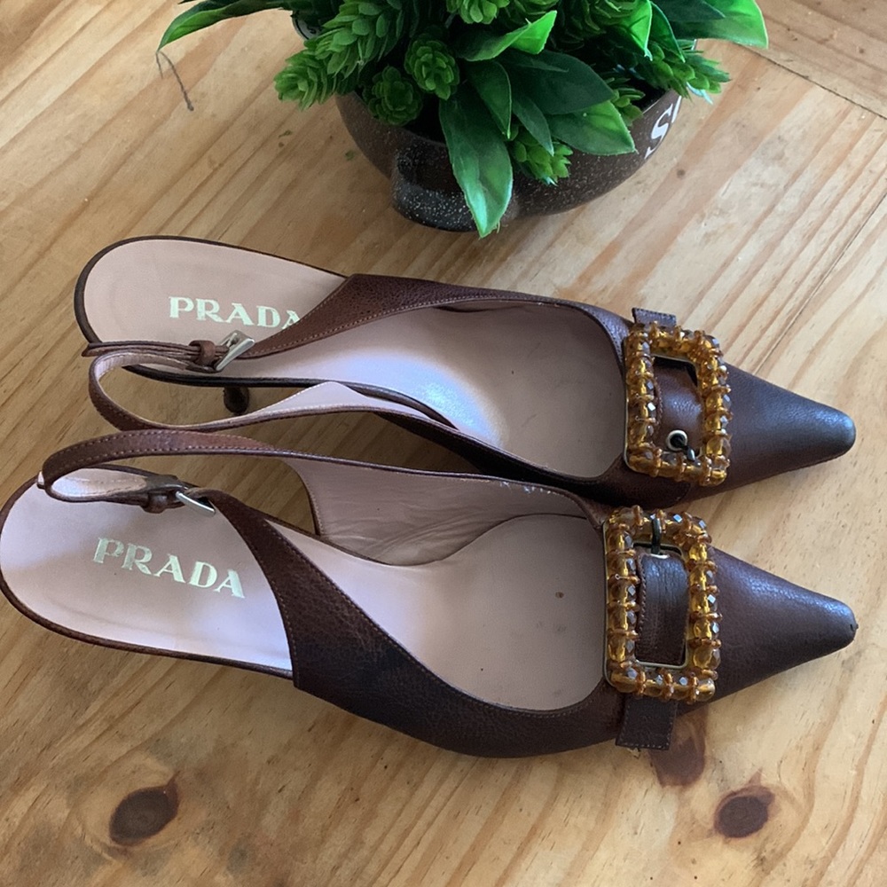 Prada Brown leather Kitten Heels Point Toe